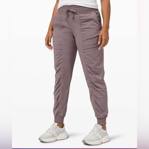 Lululemon Dance Jogger Size 4 Lavender Lux